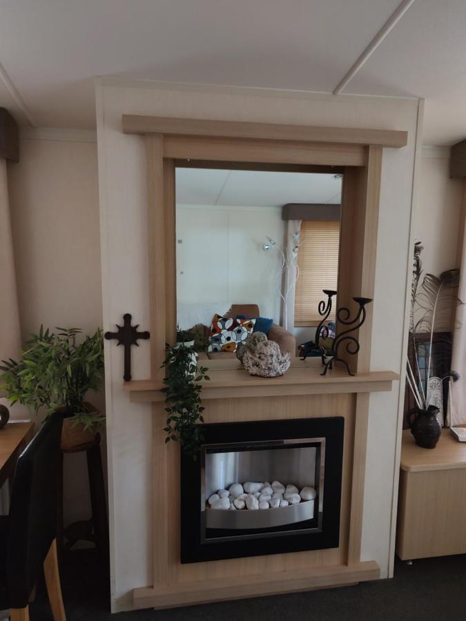 Chalet Met Veranda Aan Bosrand Vledder Екстериор снимка